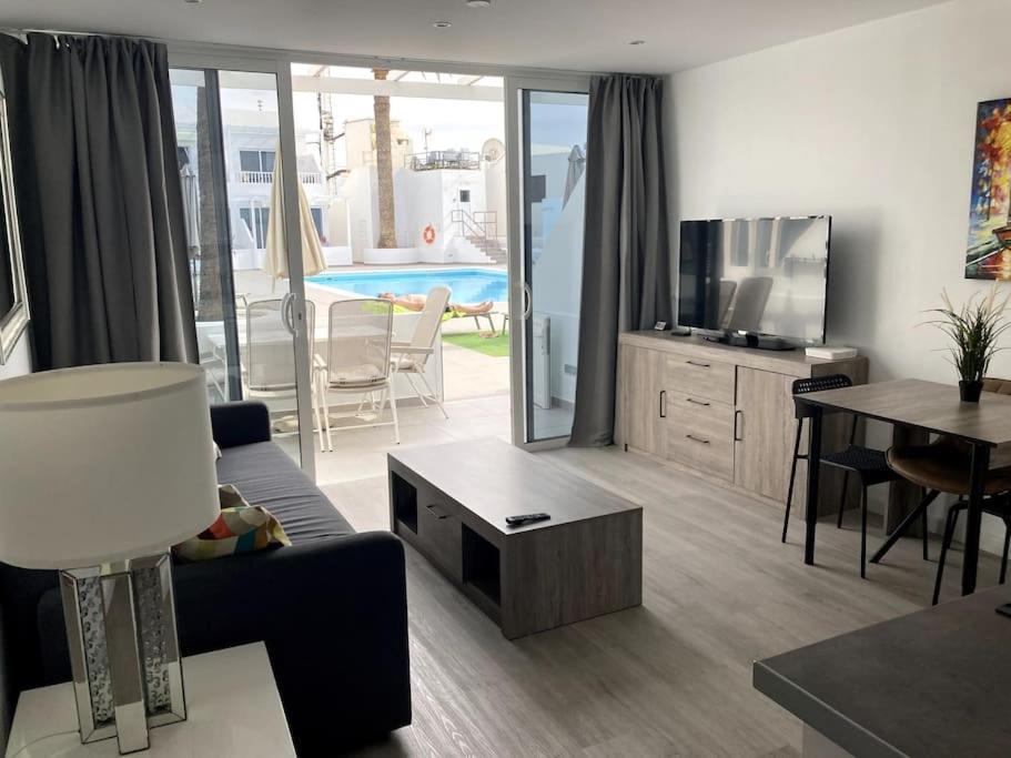 Puerto Del Carmen Airconditioned 2Bed Poolside Apt Esterno foto